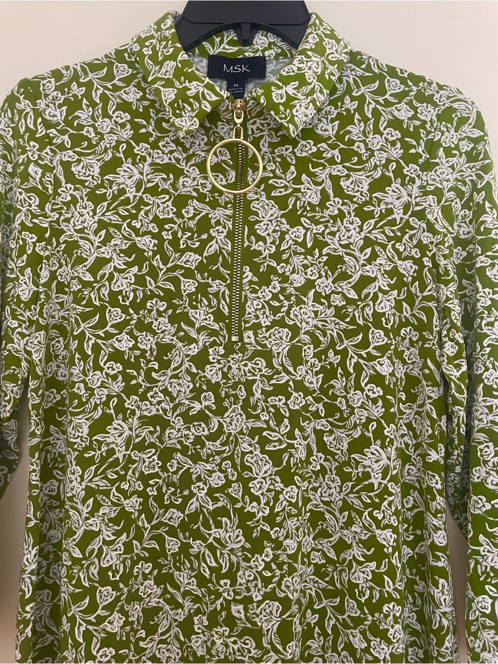 MSK
Olive Green and White
Floral
Zip-Front
Size M
NEW
